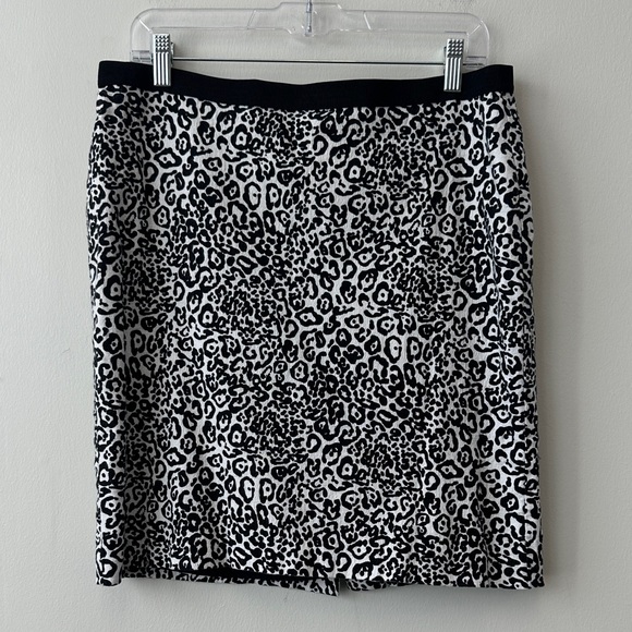 Ann Taylor Dresses & Skirts - Ann Taylor Black and White Animal Print Pencil Skirt